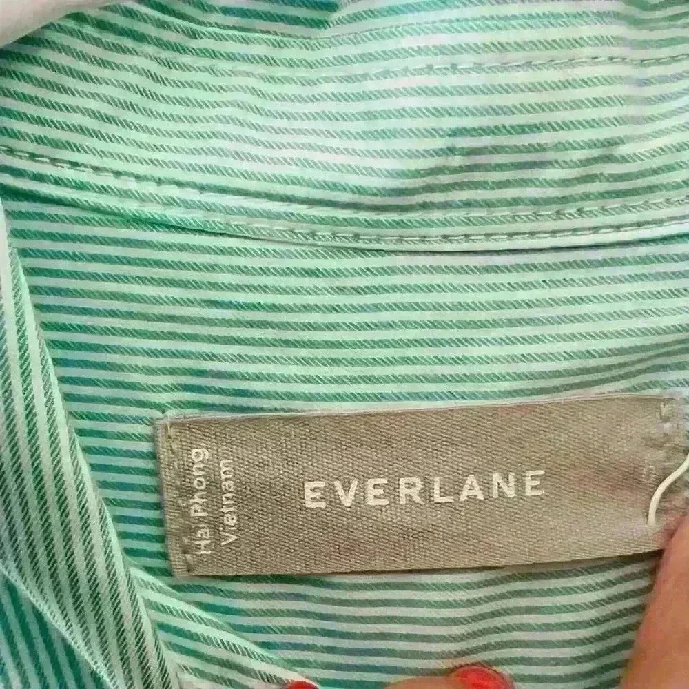 EVERLANE‎ WOMENS PREPPY MINT/WHITE STRIPED SILKY FEELING COTTON BUTTON DOWN SIZE - Picture 4 of 7